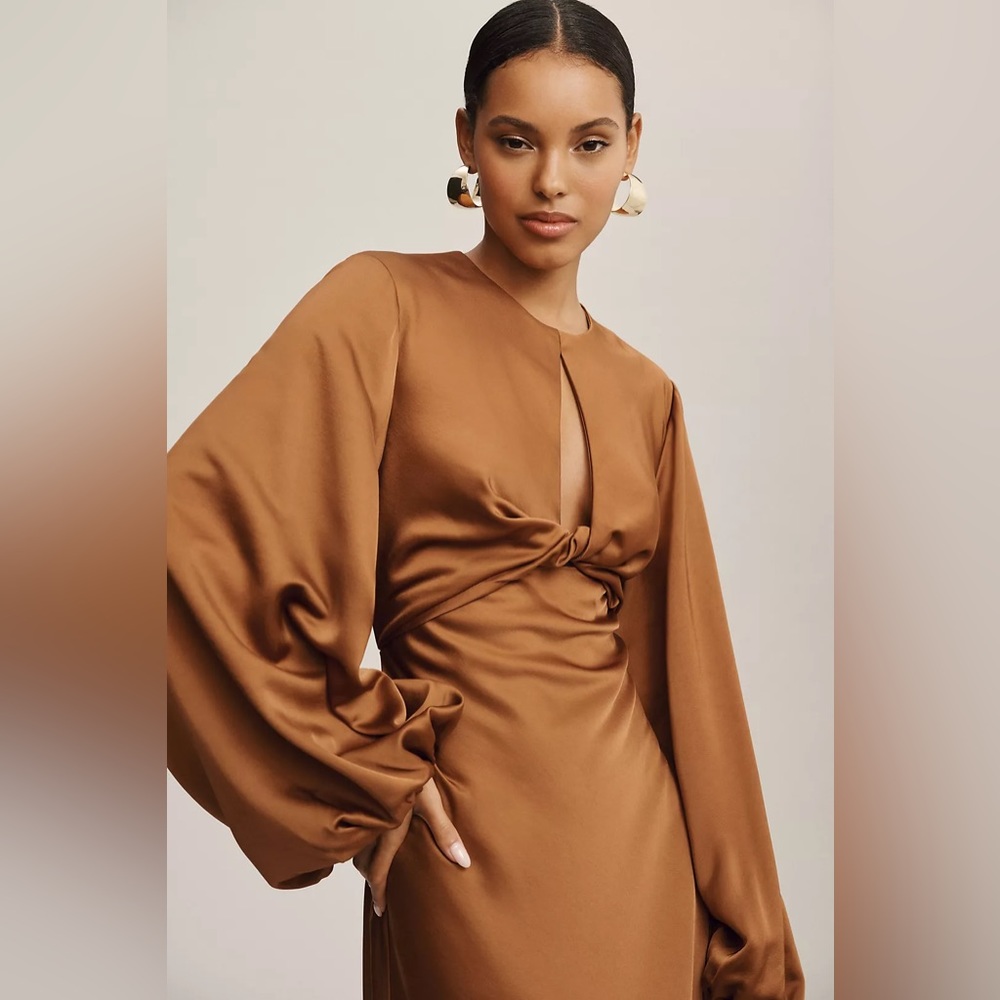 SIGNIFICANT OTHER DEMI BACKLESS LONG-SLEEVE COLUMN GOWN